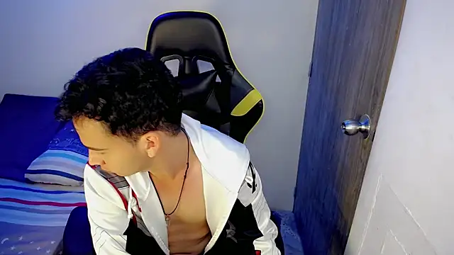 Mathias twinkk online show from 03/18/26, 08:53