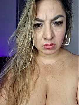 laurabassii online show from 04/06/26, 04:46