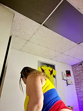 laurabassii online show from 06/28/26, 03:35