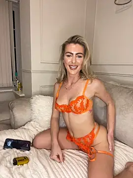 Snapshot of Lola_RaeX chatting on 04/05/26, 08:04 Lola RaeX online show from 04/05/26, 08:04