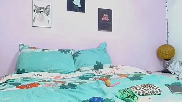 Snapshot of aisha_laurent chatting on 03/24/26, 12:16 aisha laurent online show from 03/24/26, 12:16