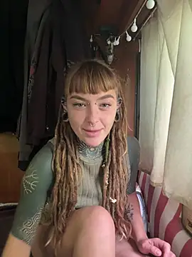 HornyHippy1 online show from 05/18/26, 11:04