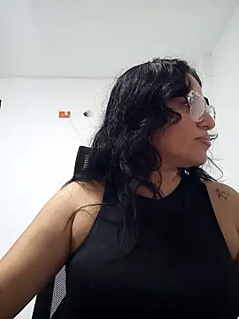 dalia milf co online show from 03/18/26, 02:52