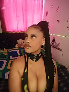 Snapshot of KAYLA_48_ chatting on 06/04/26, 06:23 KAYLA 48 online show from 06/04/26, 06:23