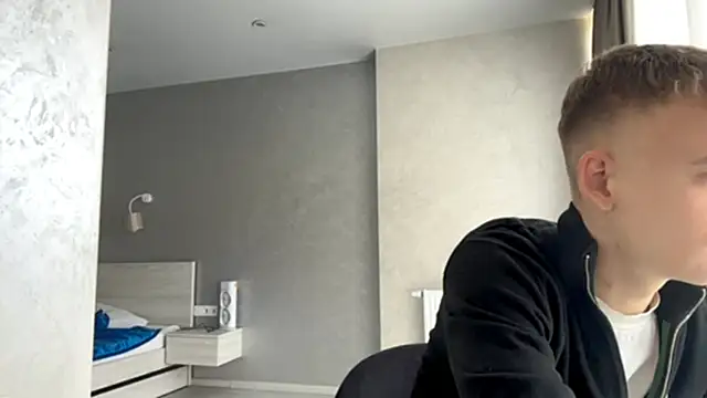 Snapshot of SoloFury chatting on 04/13/26, 09:57 SoloFury online show from 04/13/26, 09:57