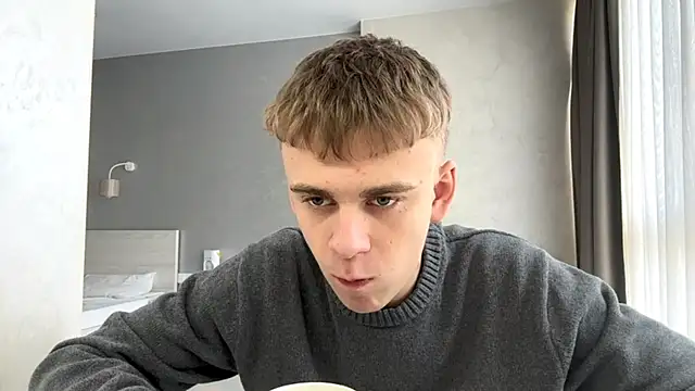 Snapshot of SoloFury chatting on 04/04/26, 10:00 SoloFury online show from 04/04/26, 10:00