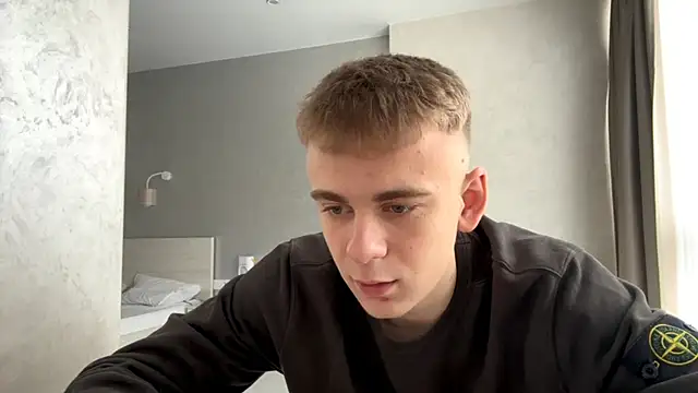 Snapshot of SoloFury chatting on 04/11/26, 07:05 SoloFury online show from 04/11/26, 07:05