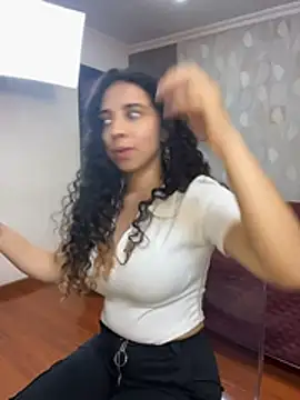 katniss everdeen  online show from 04/11/26, 08:34