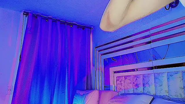 Amira BabyHot online show from 04/04/26, 09:43