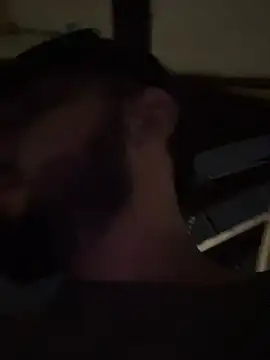 Snapshot of lindaandtony chatting on 04/02/26, 04:52 lindaandtony online show from 04/02/26, 04:52