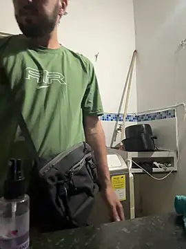 Snapshot of lindaandtony chatting on 03/31/26, 03:19 lindaandtony online show from 03/31/26, 03:19