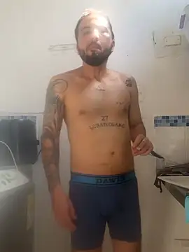 Snapshot of lindaandtony chatting on 03/22/26, 07:48 lindaandtony online show from 03/22/26, 07:48