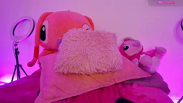 TiffanyCooper  online show from 03/28/26, 09:49