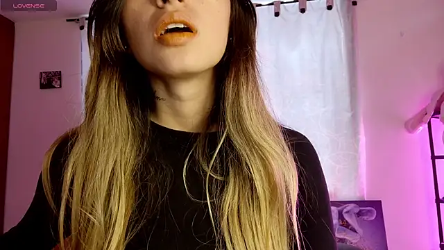 TiffanyCooper  online show from 04/11/26, 10:35