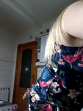 Maria3879 online show from 04/15/26, 07:58