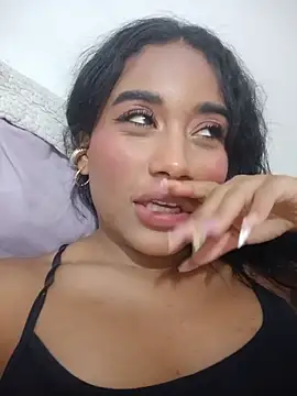 Snapshot of Horny_Brunette_ chatting on 05/19/26, 03:02 Horny Brunette online show from 05/19/26, 03:02