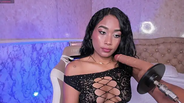 Snapshot of Horny_Brunette_ chatting on 04/14/26, 03:00 Horny Brunette online show from 04/14/26, 03:00