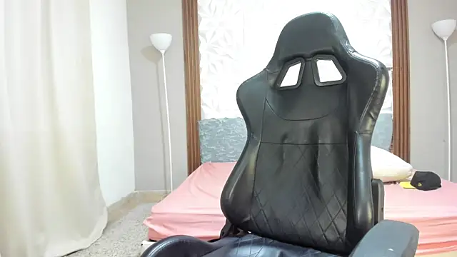 Hot Gaara  online show from 04/10/26, 03:24