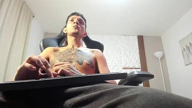 Hot Gaara  online show from 04/11/26, 09:02