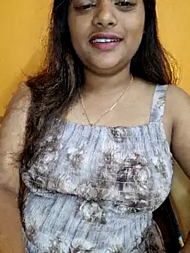 Snapshot of tamil_ineya chatting on 04/14/26, 05:29 tamil ineya online show from 04/14/26, 05:29