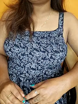 Snapshot of tamil_ineya chatting on 04/12/26, 05:49 tamil ineya online show from 04/12/26, 05:49