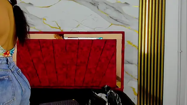 Snapshot of Tiana_hots chatting on 04/01/26, 01:51 Tiana hots online show from 04/01/26, 01:51