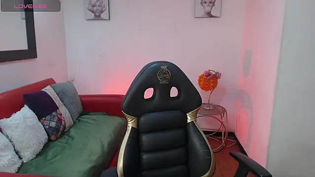 Snapshot of Milly_1_x chatting on 04/14/26, 06:46 Milly 1 x online show from 04/14/26, 06:46