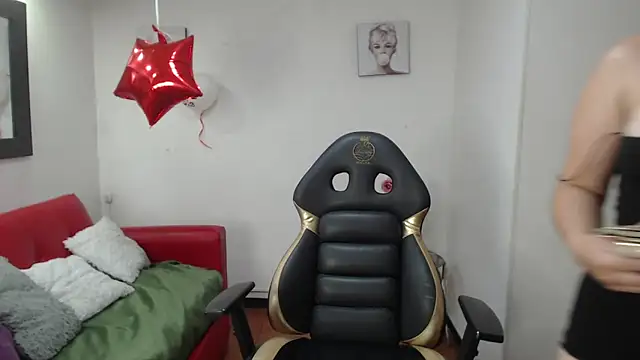 Snapshot of Milly_1_x chatting on 03/26/26, 05:44 Milly 1 x online show from 03/26/26, 05:44