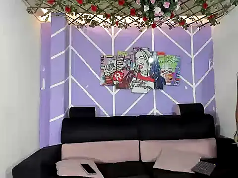 Nahomi hot 77 online show from 06/02/26, 01:22