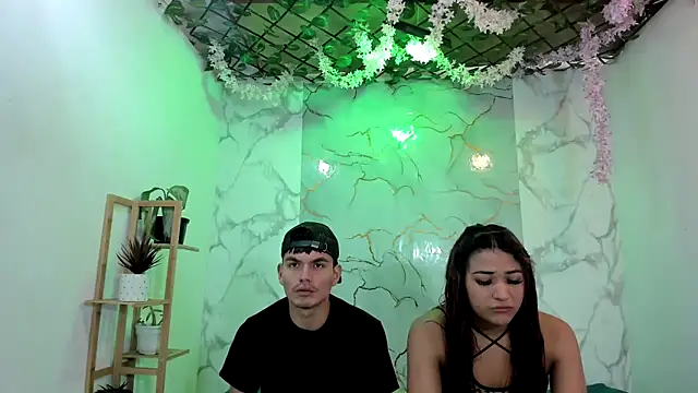 Nahomi hot 77 online show from 04/28/26, 12:20