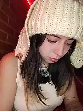 Snapshot of Petite_CherryX chatting on 06/17/26, 01:49 Petite CherryX online show from 06/17/26, 01:49