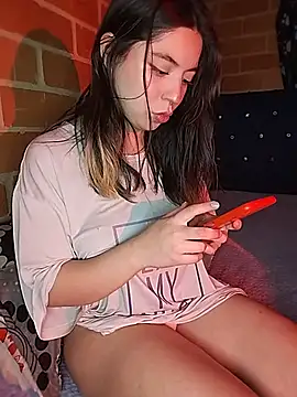 Snapshot of Petite_CherryX chatting on 07/04/26, 02:07 Petite CherryX online show from 07/04/26, 02:07