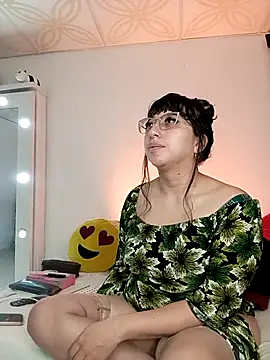 Snapshot of Piafisher_2 chatting on 04/24/26, 01:18 Piafisher 2 online show from 04/24/26, 01:18