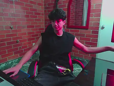 Kurtt   online show from 04/14/26, 05:12