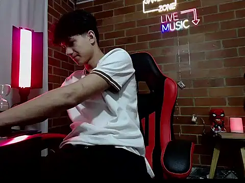 Kurtt   online show from 03/28/26, 05:41