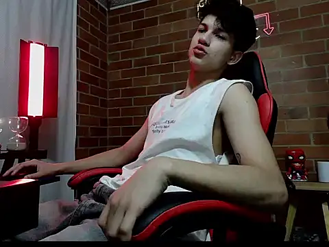 Kurtt   online show from 03/27/26, 04:54