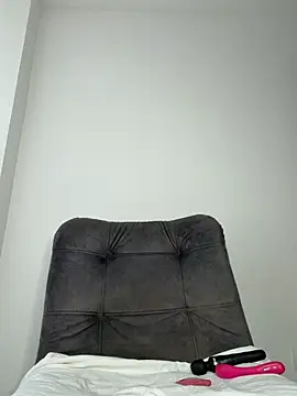 Snapshot of MoraFit_ chatting on 03/29/26, 02:08 MoraFit online show from 03/29/26, 02:08