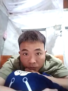 boy-pho- online show from 03/19/26, 12:05