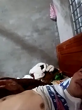 boy-pho- online show from 03/28/26, 12:17