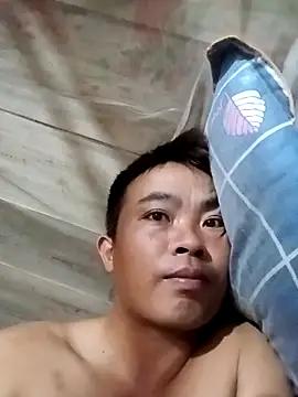 Snapshot of boy-pho- chatting on 05/14/26, 01:46 boy-pho- online show from 05/14/26, 01:46