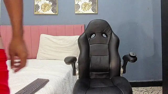 tom strong1 online show from 04/01/26, 12:13