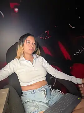 Snapshot of Laila_LS chatting on 03/26/26, 02:15 Laila LS online show from 03/26/26, 02:15