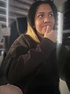 Snapshot of Laila_LS chatting on 03/30/26, 01:23 Laila LS online show from 03/30/26, 01:23