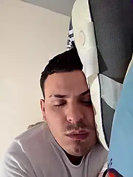 vmaxis online show from 04/11/26, 04:31