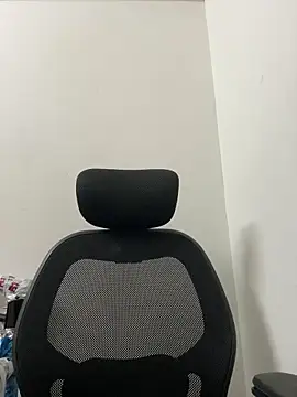 sexy-riyaa43 online show from 03/23/26, 04:40