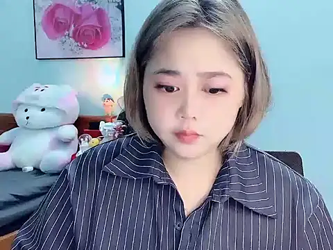 Snapshot of Nhanlu009 chatting on 05/30/26, 12:33 Nhanlu009 online show from 05/30/26, 12:33