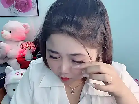 Nhanlu009 online show from 04/19/26, 12:39