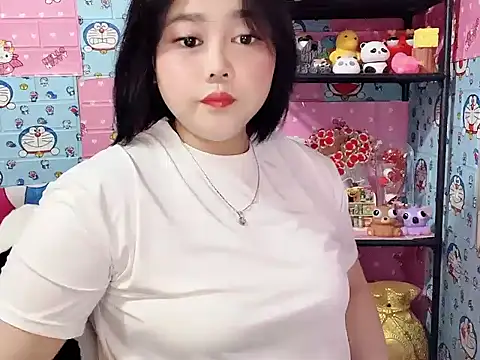 Snapshot of Nhanlu009 chatting on 06/20/26, 11:04 Nhanlu009 online show from 06/20/26, 11:04