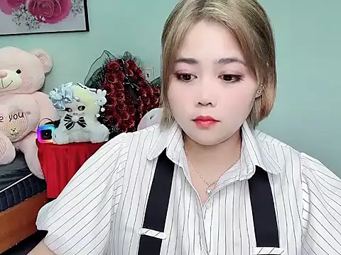 Nhanlu009 online show from 04/24/26, 08:27
