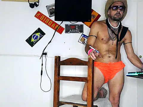 freddymdq100 online show from 03/31/26, 09:06